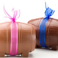 Figuras al peso de chocolate negro 71% de cacao y chocolate con leche 45% de cacao
Precio: $6,30/100gr