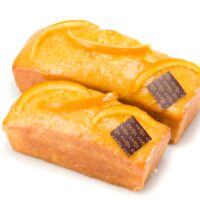 Cake de viaje elaborado con ralladura de naranja, naranja enconfitada, canela y jugo de maracuyá.
6-7 Pers. $11,25
8-10 Pers. $14,85
Recomendación del Chef Cyril, sacar del refrigerador una hora antes de consumir.