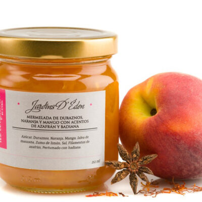 Inspirado en los perfumes más reconocidos del mundo, Cyril ha creado mermeladas con sabores y texturas originales para sorprender y despertar el paladar. Utilizando técnicas francesas, nuestras mermeladas son elaboradas con productos naturales de muy alta calidad, sin conservantes, colorantes, saborizantes ni aditivos.
Precio: $6,95.