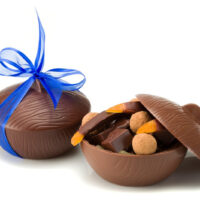 Disponible en chocolate negro y con leche.
$5,95